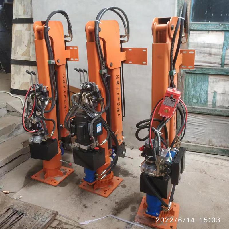 临猗县重汽蓝牌随车吊 3.2吨 国六动力强 液压驱动 农用自卸起重机